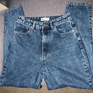 Zara mom jeans•4R•nearly new, and ready for your closet!